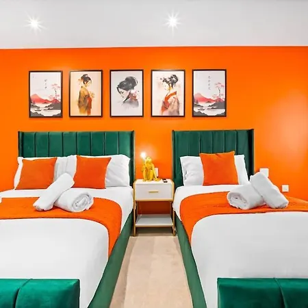 Spacious 2 Bed B'ham Cc With Parking Sleeps 7 Birmingham